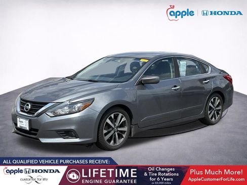 Used 2016 Nissan Altima 2.5 SR FWD image 3