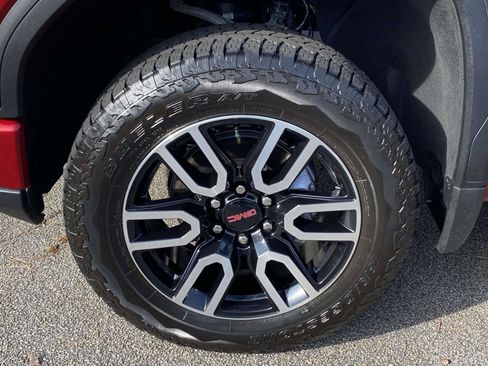 Used 2025 GMC Sierra 1500 AT4 image 12