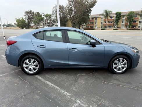 Used 2015 MAZDA MAZDA3 i Sport FWD image 6