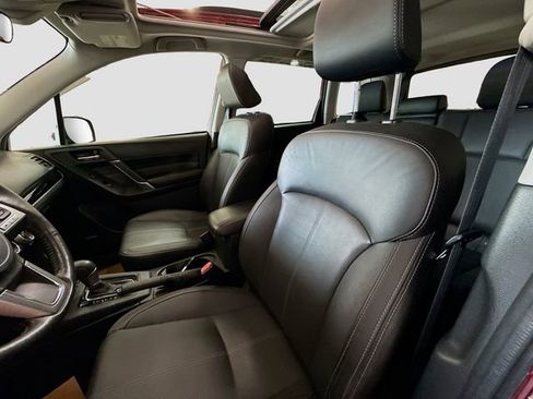 Used 2018 Subaru Forester 2.5i Touring AWD/4WD image 23