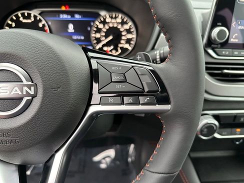 New 2025 Nissan Altima 2.5 SR image 14