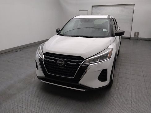 Used 2024 Nissan Kicks S FWD image 15
