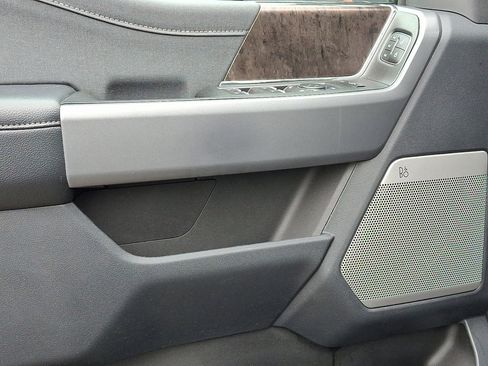 Used 2024 Ford F250 Lariat w/ Lariat Ultimate Package image 21