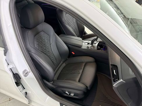 Used 2023 BMW 530e xDrive w/ Premium Package image 26