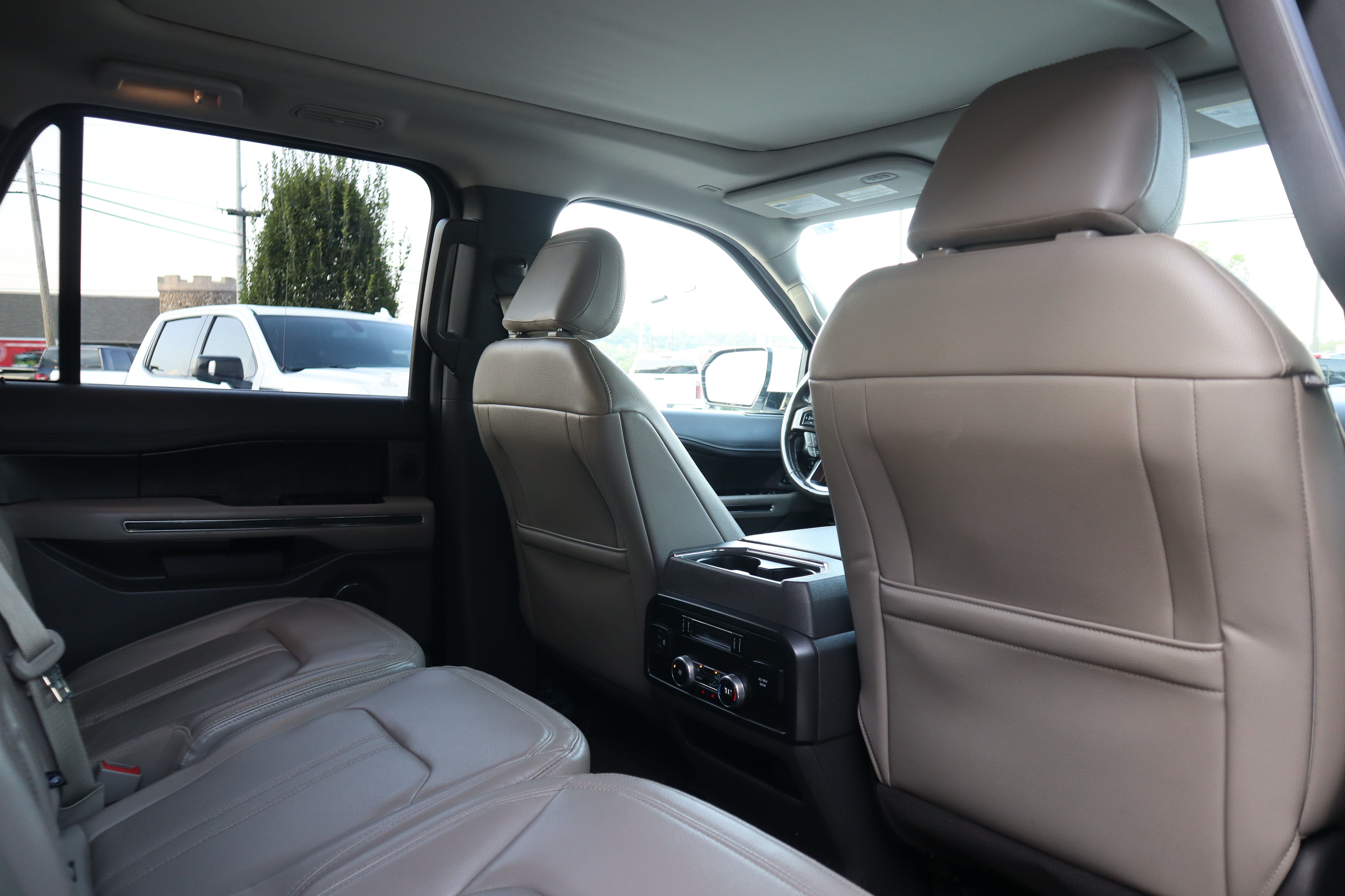 Used 2021 Ford Expedition Max Limited AWD/4WD image 32