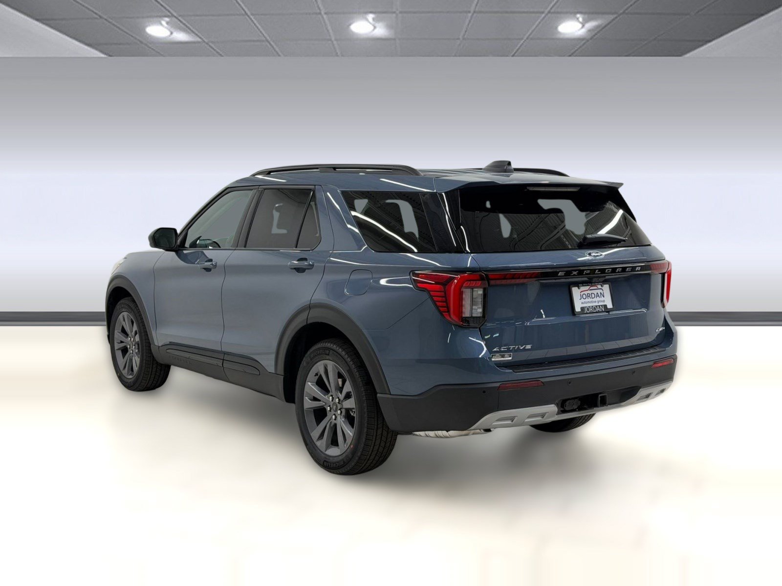 New 2026 Ford Explorer Active w/ Active Comfort Package AWD/4WD image 2