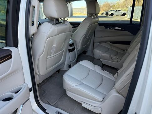 Used 2015 Cadillac Escalade ESV Premium image 26