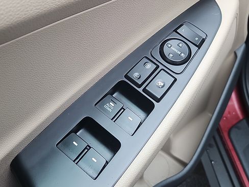 Used 2018 Hyundai Tucson SE image 11