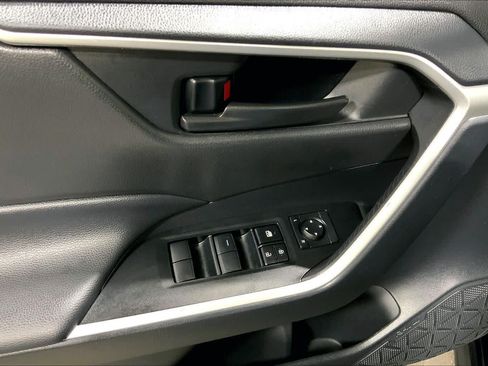 Certified 2025 Toyota RAV4 LE AWD/4WD image 36