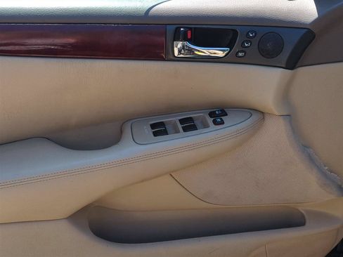 Used 2004 Lexus ES 330 FWD image 12
