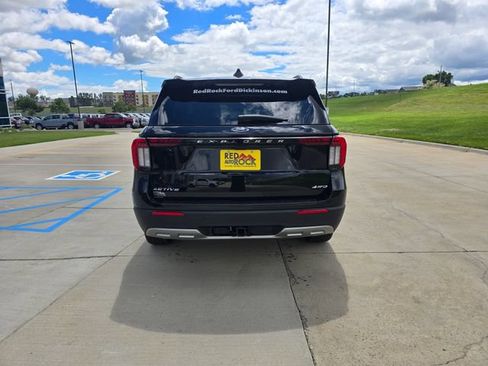 New 2026 Ford Explorer Active w/ Active Comfort Package AWD/4WD image 4