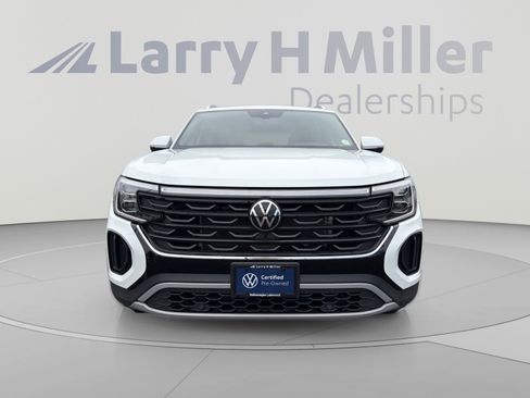 Certified 2024 Volkswagen Atlas Cross Sport SE AWD/4WD image 8