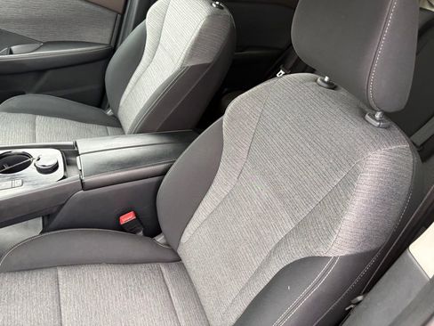 Certified 2023 Nissan Rogue SV image 30