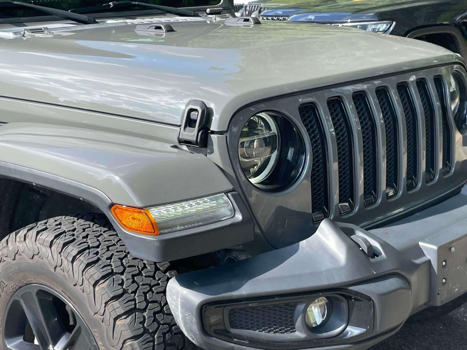 Used 2020 Jeep Wrangler Unlimited Sahara AWD/4WD image 10