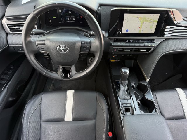 Used 2025 Toyota Camry SE w/ Convenience Package FWD image 13