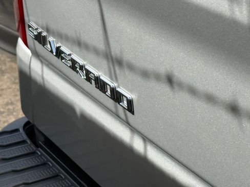 Used 2022 Chevrolet Silverado 1500 RST image 12