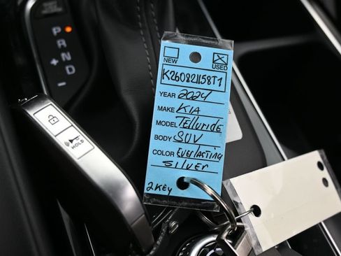 Used 2024 Kia Telluride LX FWD image 25