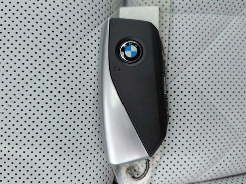 New 2026 BMW X5 xDrive40i w/ M Sport Package AWD/4WD image 37