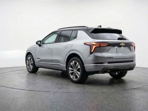 Used 2025 Chevrolet Equinox LT FWD image 6