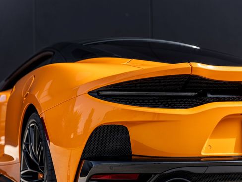 Used 2022 McLaren GT RWD image 13