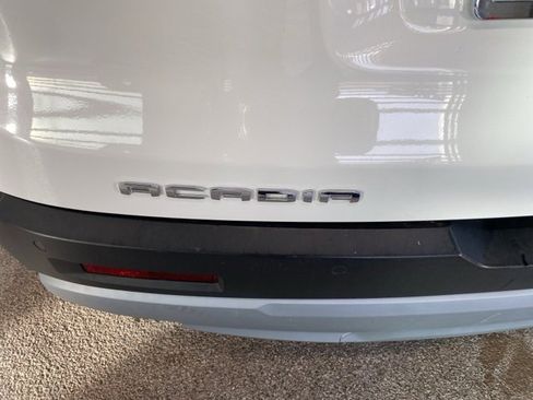 Certified 2021 GMC Acadia SLT image 9