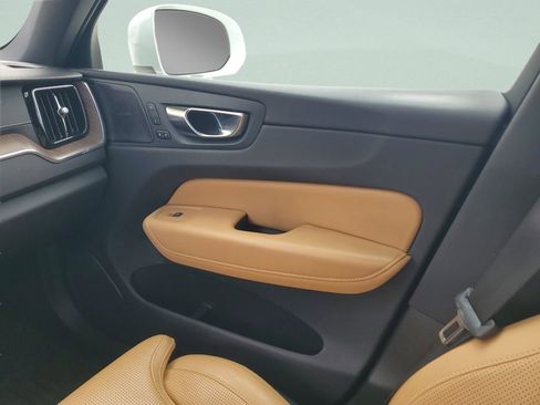 Used 2021 Volvo XC60 T5 Inscription w/ Protection Package Premier image 16