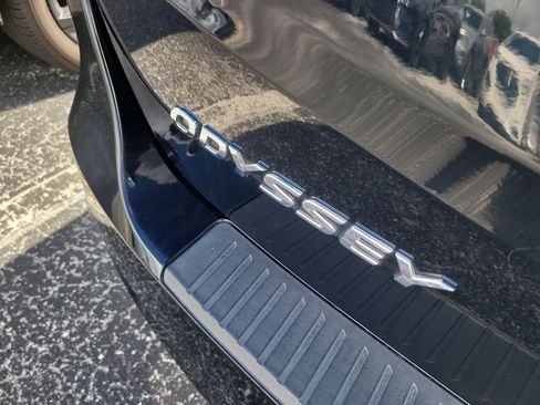 Used 2018 Honda Odyssey EX-L image 10