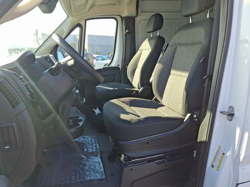 New 2024 RAM ProMaster 2500 w/ Convenience Group image 10