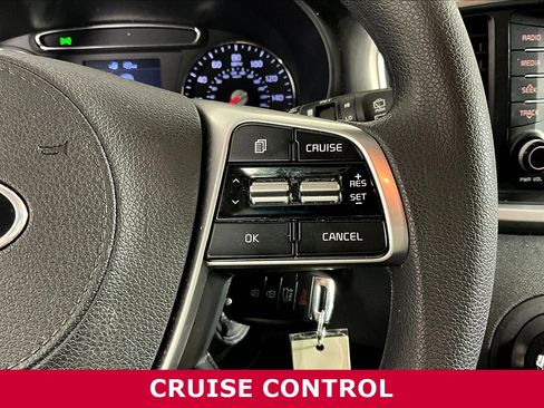 Used 2020 Kia Sorento LX AWD/4WD image 11