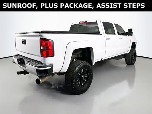 Used 2017 GMC Sierra 2500 Denali w/ Duramax Plus Package image 8