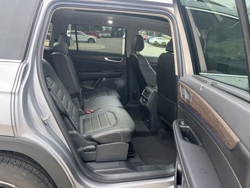 Certified 2025 Volkswagen Atlas SEL image 37