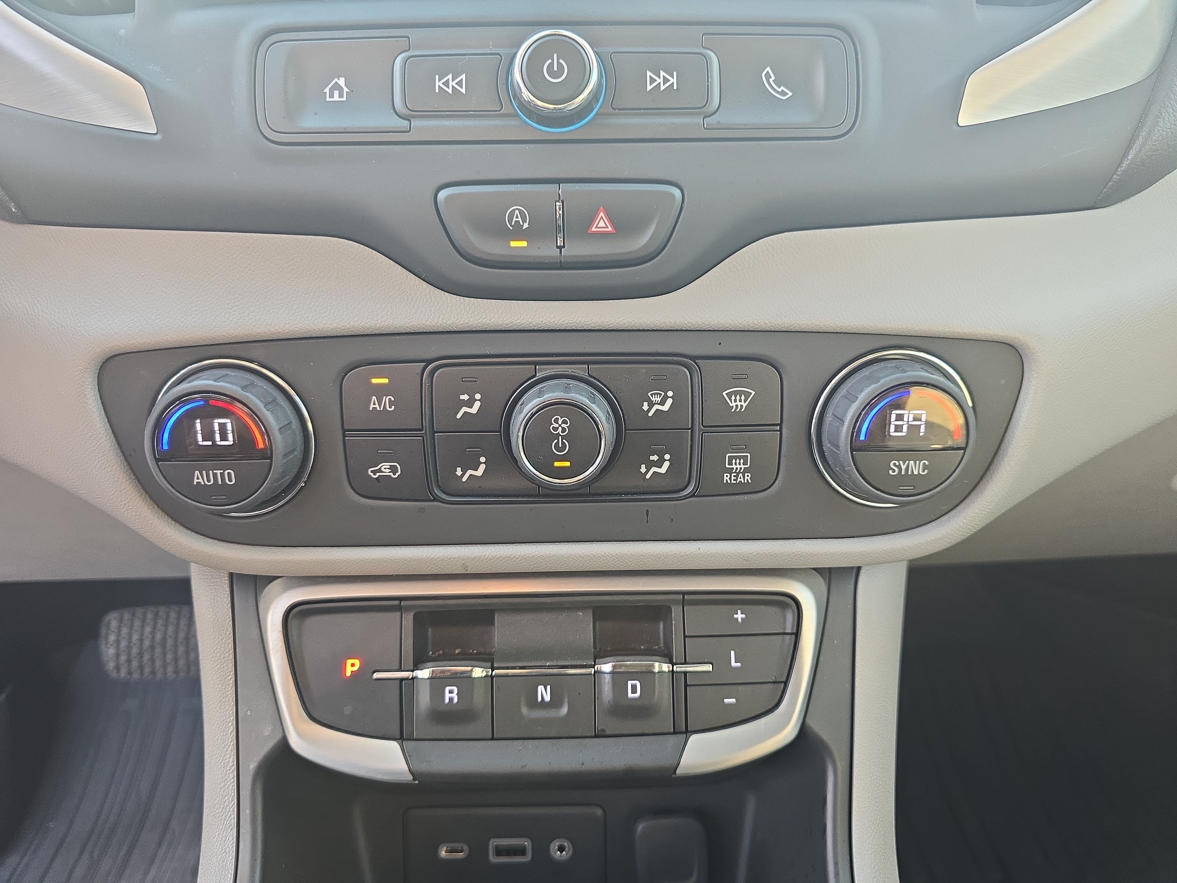 Used 2023 GMC Terrain SLE w/ Driver Convenience Package FWD image 20