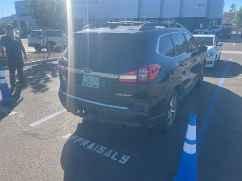 Used 2020 Subaru Ascent Premium w/ Convenience Package AWD/4WD image 3