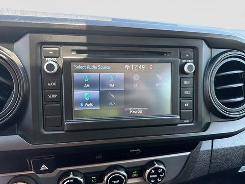 Used 2018 Toyota Tacoma SR AWD/4WD image 21