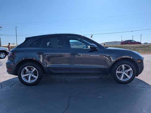 Used 2017 Porsche Macan image 5