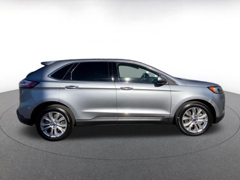 Used 2022 Ford Edge Titanium w/ Equipment Group 301A image 16