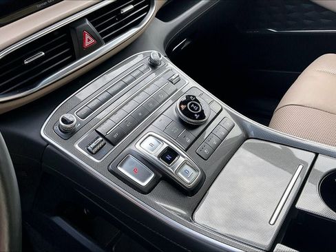 Used 2023 Hyundai Santa Fe Limited image 17