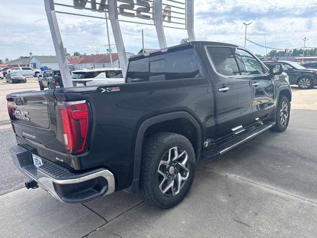 Used 2023 GMC Sierra 1500 SLT w/ SLT Premium Package AWD/4WD image 11