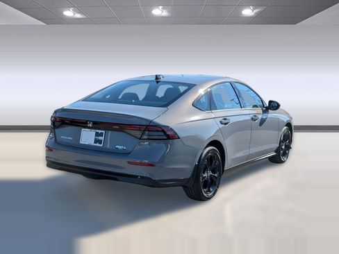 New 2025 Honda Accord SE image 9