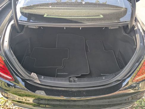 Used 2017 Mercedes-Benz C 300 4MATIC Sedan image 24