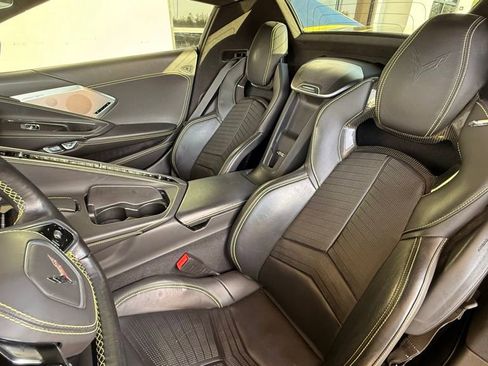 Used 2021 Chevrolet Corvette Stingray Premium Conv w/ Z51 Performance Package RWD image 27