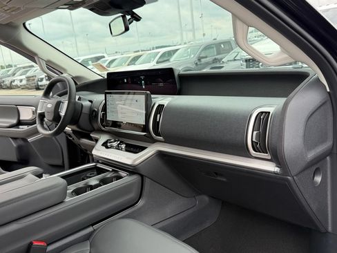 New 2026 Ford Expedition Active RWD image 15