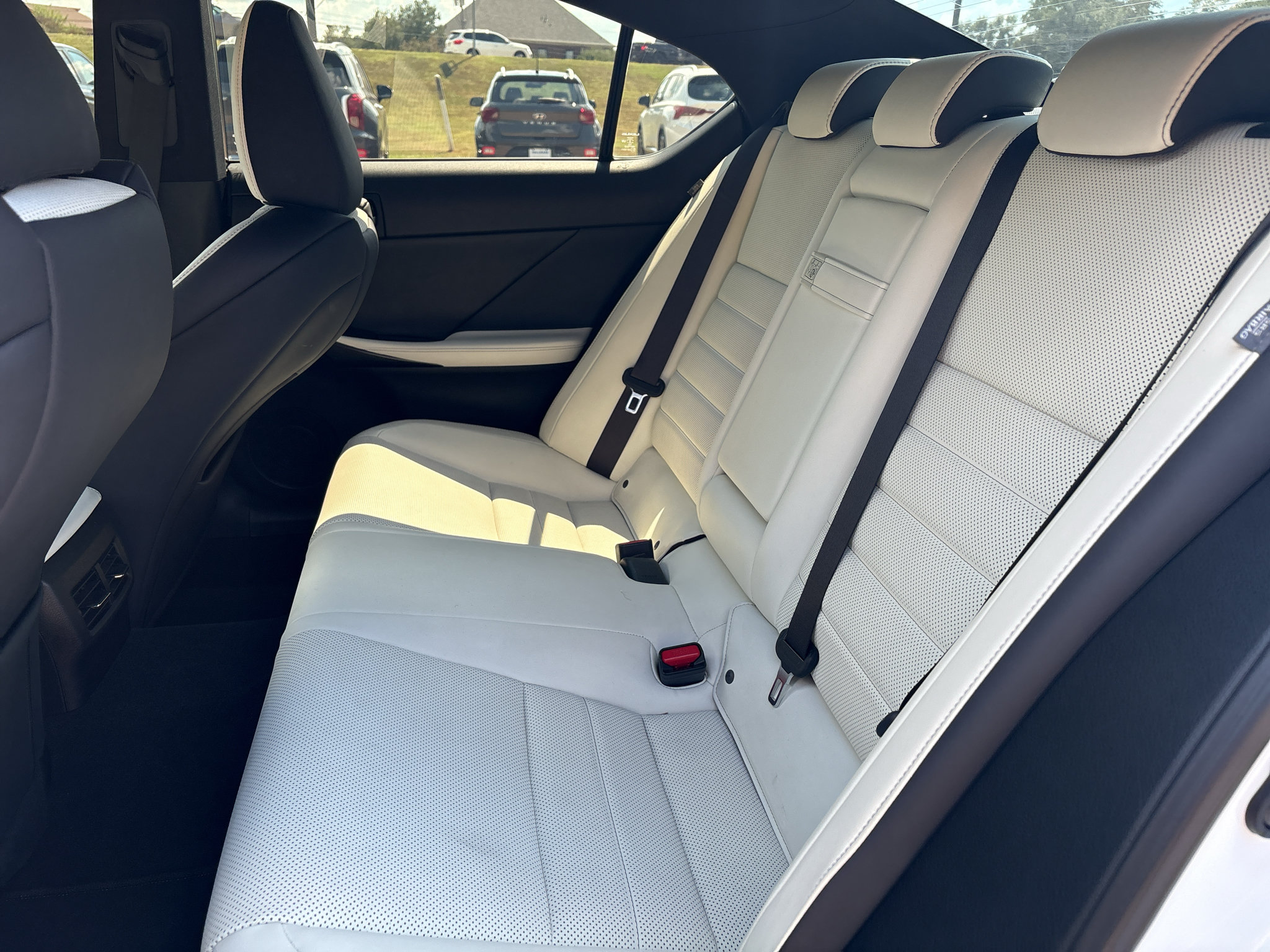Used 2022 Lexus IS 350 F Sport w/ Navigation Package RWD image 15