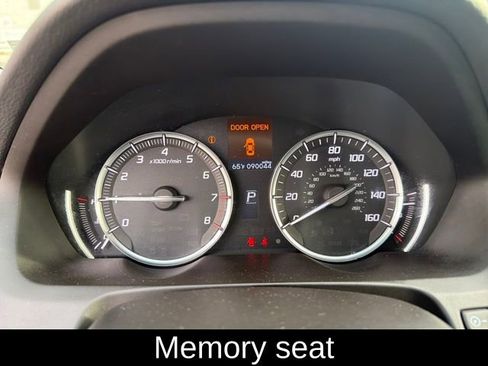 Used 2017 Acura TLX image 10