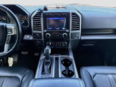 Used 2019 Ford F150 Platinum w/ Equipment Group 701A Luxury AWD/4WD image 18