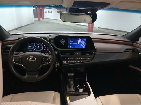 Used 2024 Lexus ES 350 w/ Premium Package FWD image 40