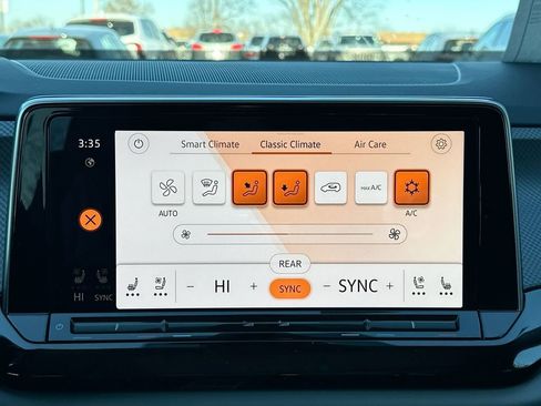 New 2025 Volkswagen Atlas Peak Edition SE image 46