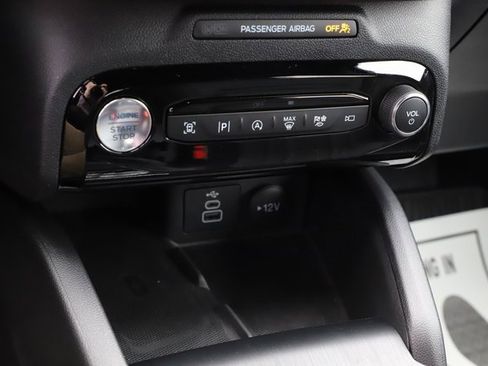 Used 2025 Ford Escape ST-Line Elite w/ Premium Technology Package image 31