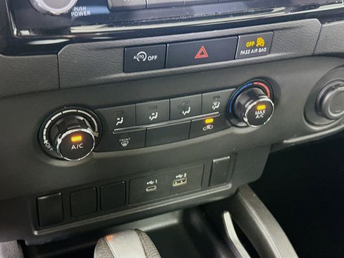 Used 2024 Nissan Frontier SV RWD image 23