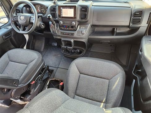 Used 2024 RAM ProMaster 2500 w/ Convenience Group image 22